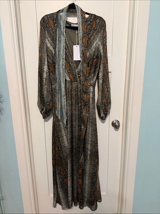 Adrienne Dresses & Skirts - Adrienne Elegant Flowy Snake-Print Maxi Dress with Metallic Thread Size L